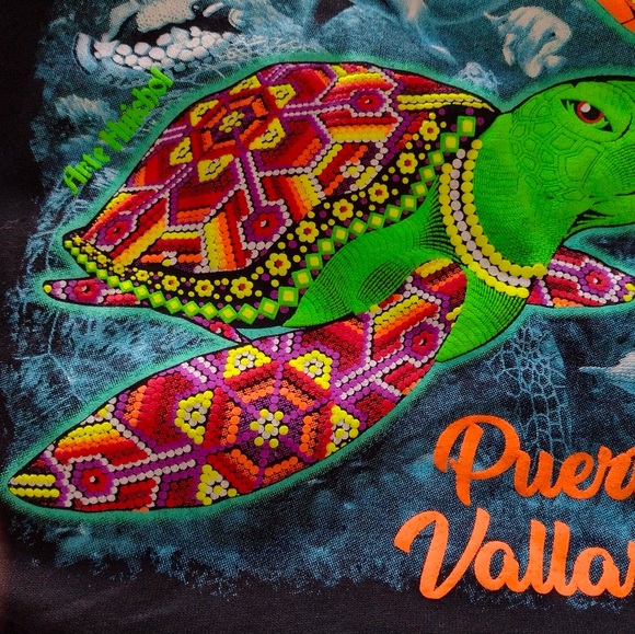 Short sleeve turtle and dolphin t-shirt from Puerto Vallarta Mexico. XL.…nwot - Picture 3 of 13